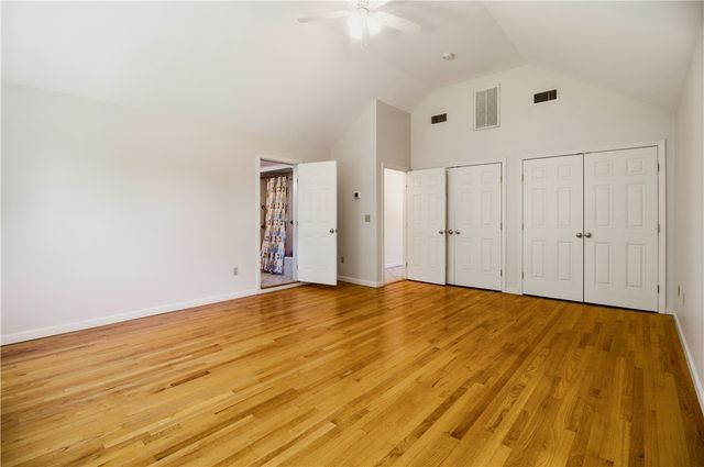 1861 East Main Road, Portsmouth, RI 02871