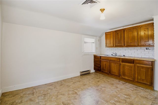 1861 East Main Road, Portsmouth, RI 02871