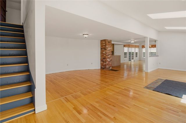 1861 East Main Road, Portsmouth, RI 02871