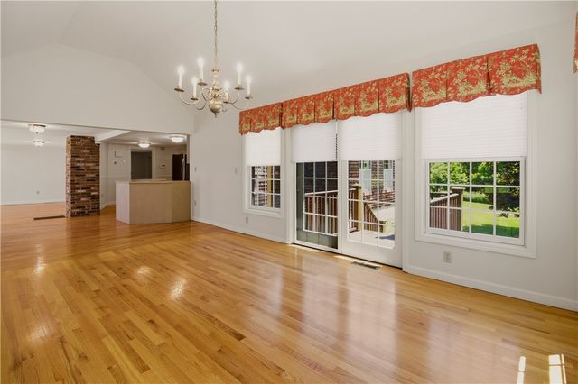 1861 East Main Road, Portsmouth, RI 02871