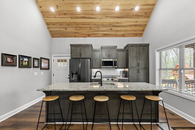 103 Pigeon Hollow Rd, Dickson, TN 37055