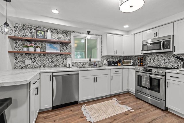 1583 BUTTE DES MORTS BEACH ROAD, Neenah, WI 54956