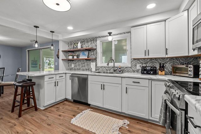1583 BUTTE DES MORTS BEACH ROAD, Neenah, WI 54956