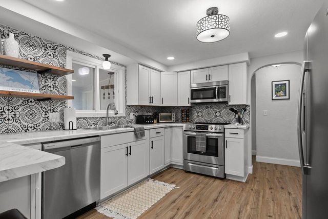 1583 BUTTE DES MORTS BEACH ROAD, Neenah, WI 54956