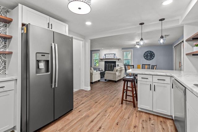 1583 BUTTE DES MORTS BEACH ROAD, Neenah, WI 54956