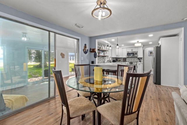 1583 BUTTE DES MORTS BEACH ROAD, Neenah, WI 54956