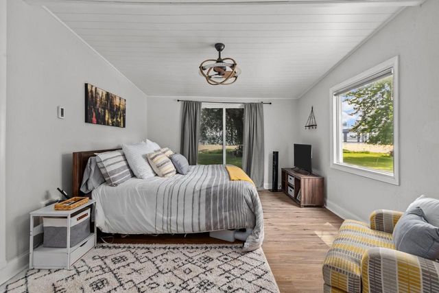 1583 BUTTE DES MORTS BEACH ROAD, Neenah, WI 54956