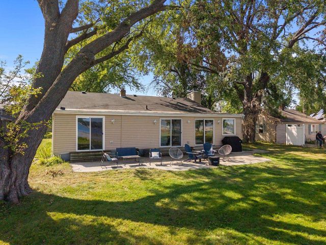 1583 BUTTE DES MORTS BEACH ROAD, Neenah, WI 54956