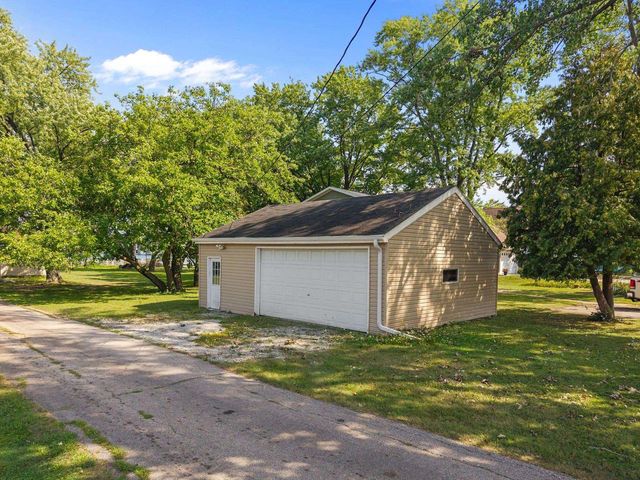 1583 BUTTE DES MORTS BEACH ROAD, Neenah, WI 54956