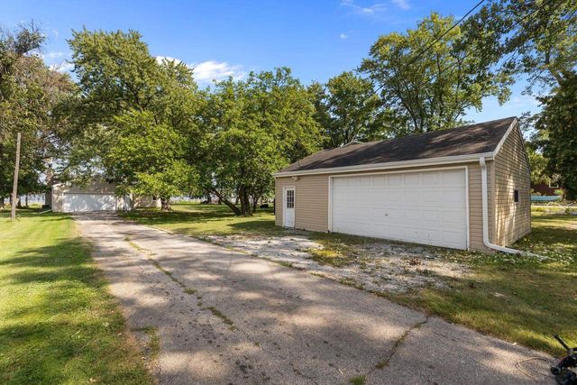 1583 BUTTE DES MORTS BEACH ROAD, Neenah, WI 54956