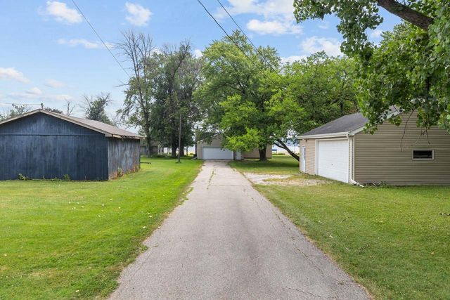 1583 BUTTE DES MORTS BEACH ROAD, Neenah, WI 54956