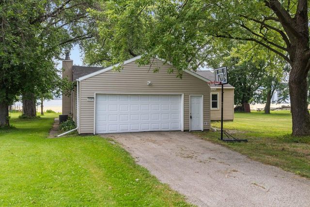 1583 BUTTE DES MORTS BEACH ROAD, Neenah, WI 54956