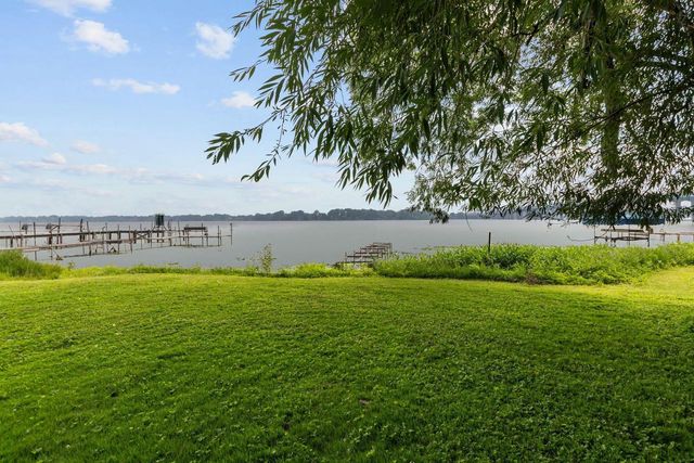 1583 BUTTE DES MORTS BEACH ROAD, Neenah, WI 54956