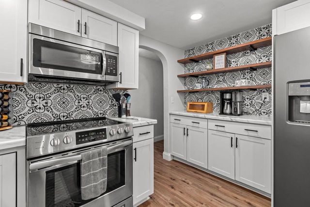 1583 BUTTE DES MORTS BEACH ROAD, Neenah, WI 54956