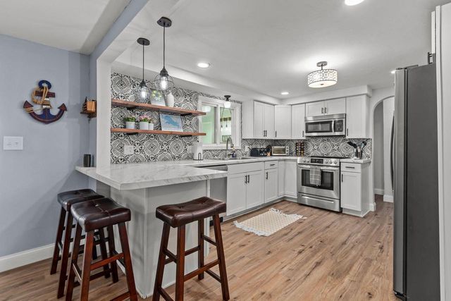 1583 BUTTE DES MORTS BEACH ROAD, Neenah, WI 54956