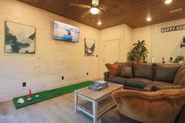 1802 Stone Wood Way, Pigeon Forge, TN 37862