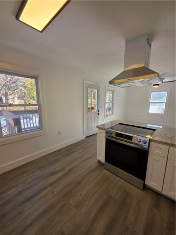 411 W C Avenue, Easley, SC 29640