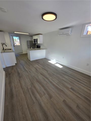 411 W C Avenue, Easley, SC 29640