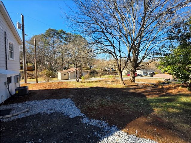 411 W C Avenue, Easley, SC 29640