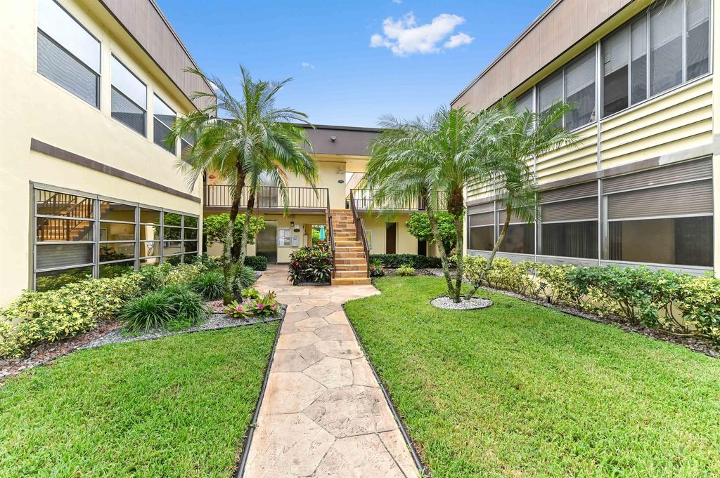 203 Capri E, Delray Beach, FL 33484