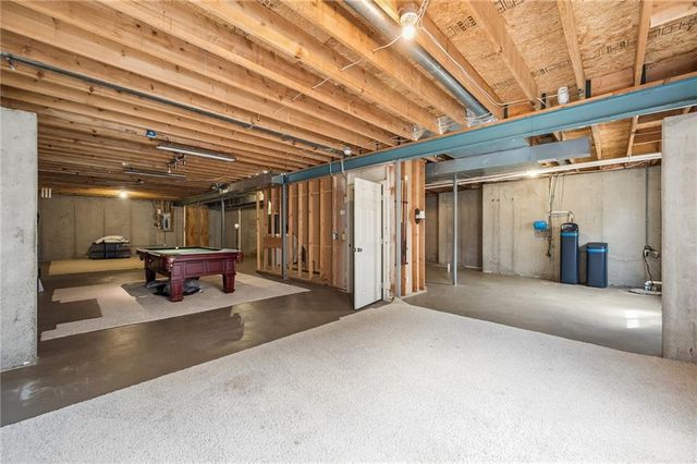 5427 W 164th Place, Overland Park, KS 66085