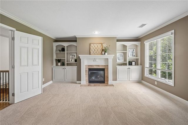 5427 W 164th Place, Overland Park, KS 66085