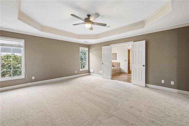 5427 W 164th Place, Overland Park, KS 66085