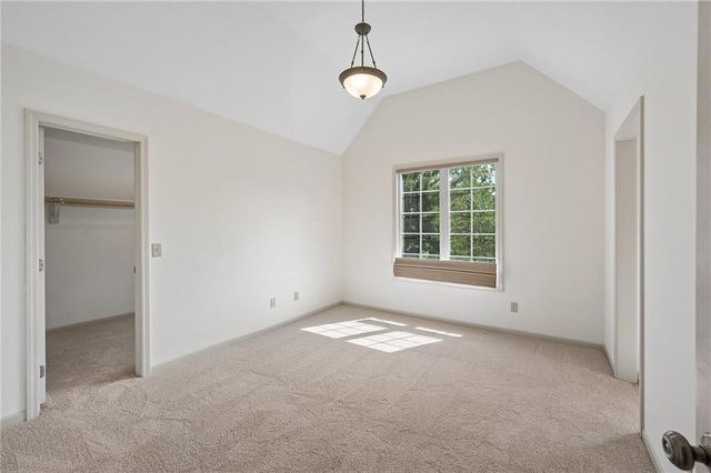 5427 W 164th Place, Overland Park, KS 66085