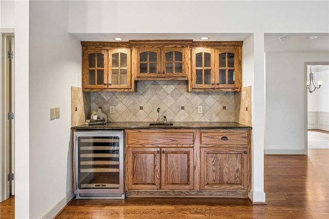 5427 W 164th Place, Overland Park, KS 66085