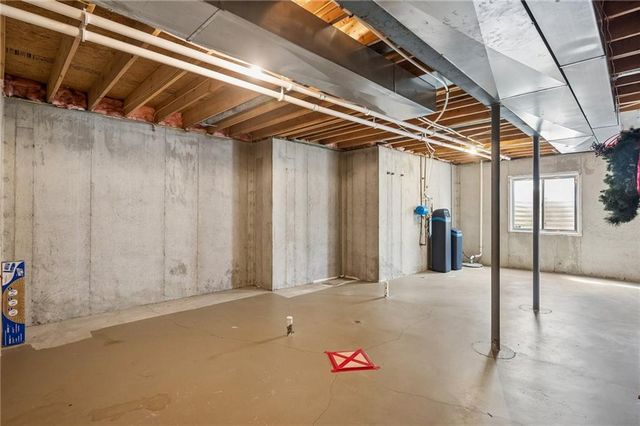 5427 W 164th Place, Overland Park, KS 66085