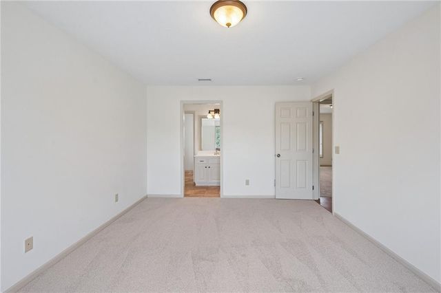 5427 W 164th Place, Overland Park, KS 66085
