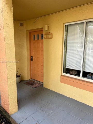977 Coral Club Dr 977, Coral Springs, FL 33071