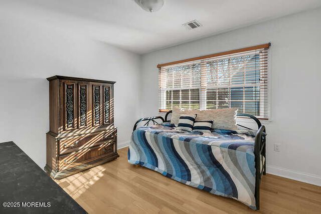 3 Waverly Place, Aberdeen, NJ 07747