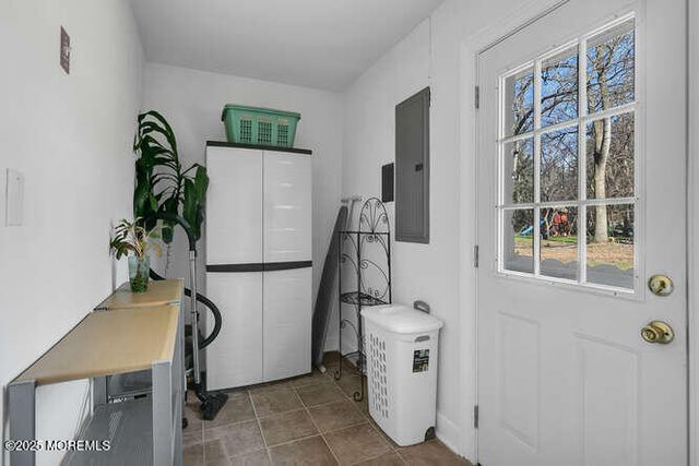 3 Waverly Place, Aberdeen, NJ 07747