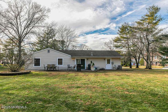 3 Waverly Place, Aberdeen, NJ 07747