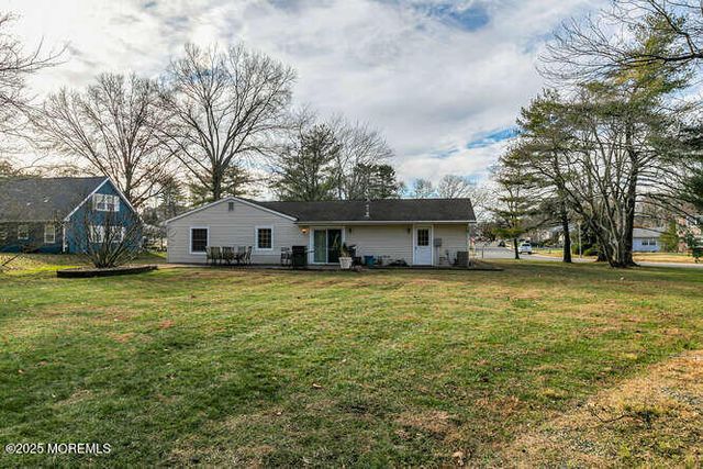 3 Waverly Place, Aberdeen, NJ 07747