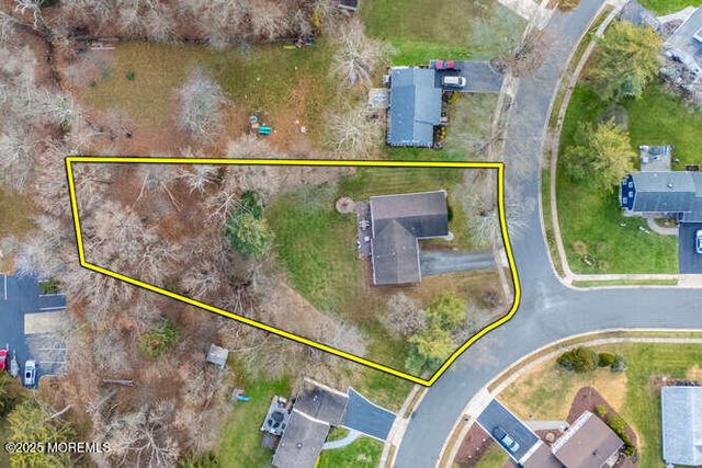 3 Waverly Place, Aberdeen, NJ 07747