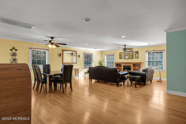 3 Waverly Place, Aberdeen, NJ 07747