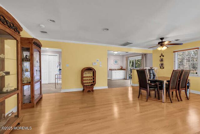 3 Waverly Place, Aberdeen, NJ 07747