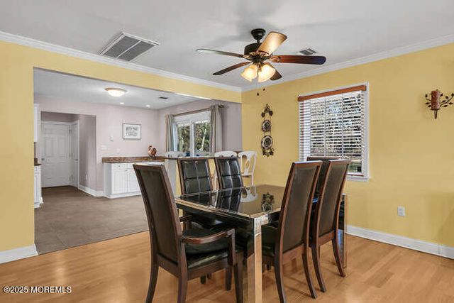 3 Waverly Place, Aberdeen, NJ 07747