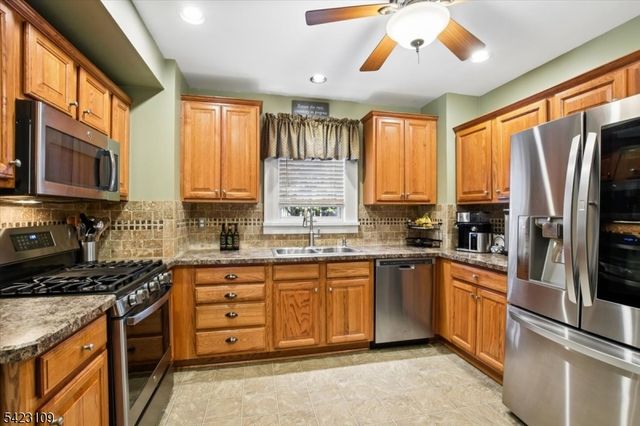 21 Edgewood Rd, Denville Twp., NJ 07834