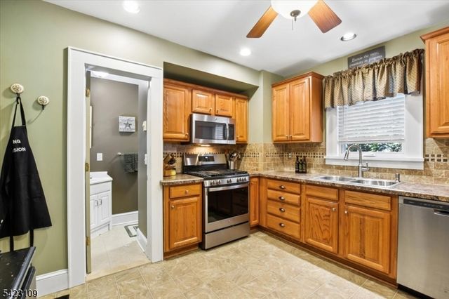 21 Edgewood Rd, Denville Twp., NJ 07834