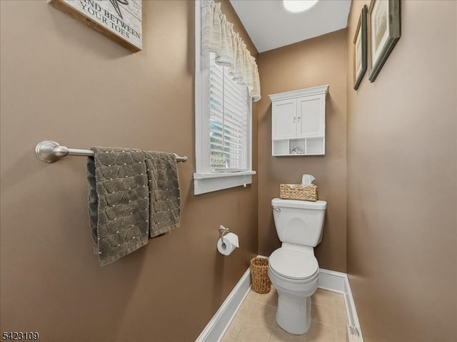 21 Edgewood Rd, Denville Twp., NJ 07834