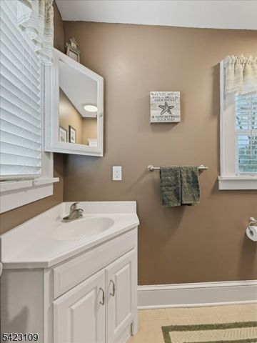 21 Edgewood Rd, Denville Twp., NJ 07834