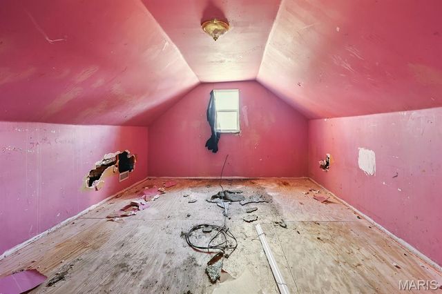 5918 Dressell Avenue, St Louis, MO 63120