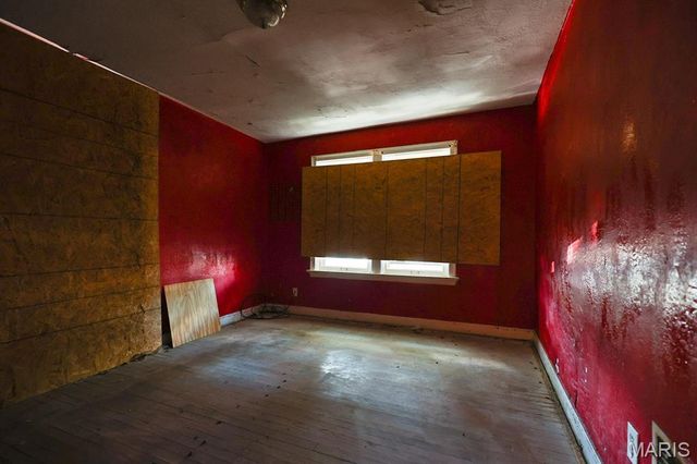 5918 Dressell Avenue, St Louis, MO 63120