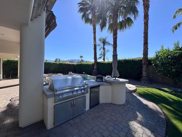 102 Calle Los Hibiscos, Rancho Mirage, CA 92270