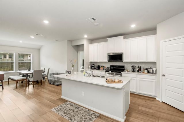 12903 N Winding Pines Drive, Tomball, TX 77375