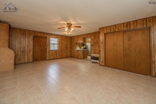 118 S GLENCOE CIRCLE, Wichita Falls, TX 76302