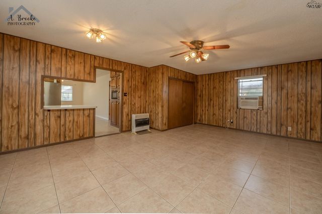 118 S GLENCOE CIRCLE, Wichita Falls, TX 76302